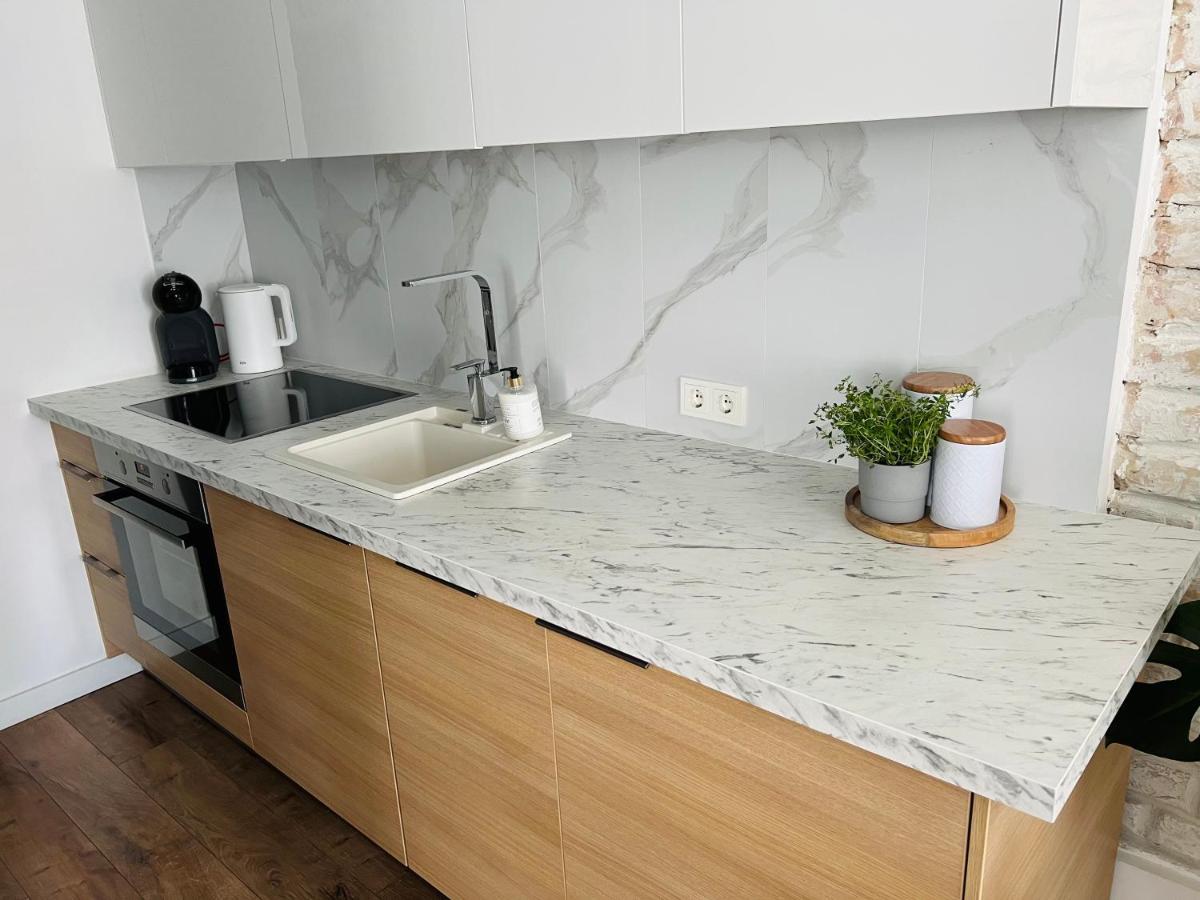 The Right Coast Apartment With Free Private Parking Riga Ngoại thất bức ảnh