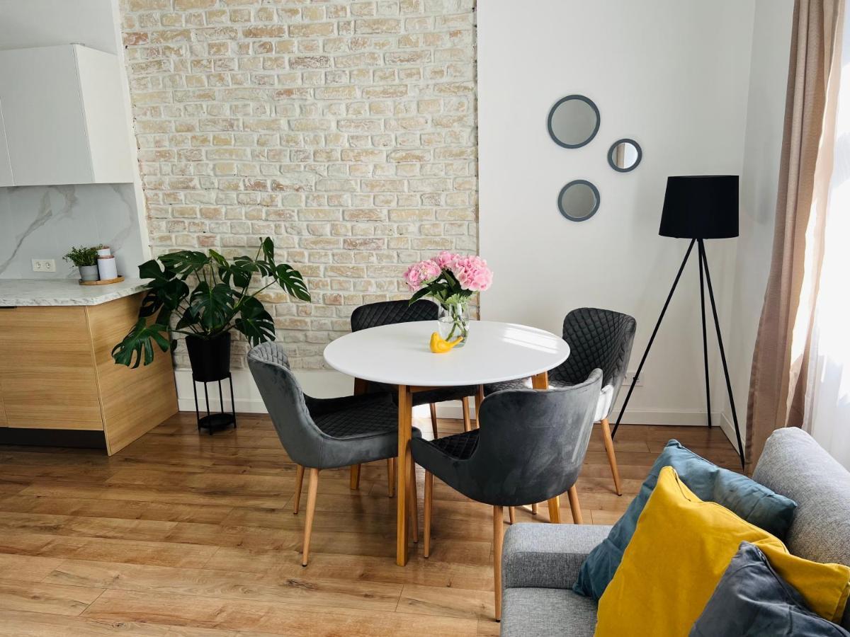 The Right Coast Apartment With Free Private Parking Riga Ngoại thất bức ảnh